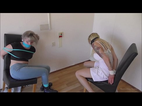 ❤️ Zasvojena / zvezana in z usti / deklica v stiski ❤❌ Porno pri nas ☑