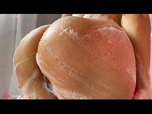 ❤️ Brunetka masturbira pičko z vibratorjem do intenzivnega orgazma pod tušem ❤❌ Porno pri nas ☑