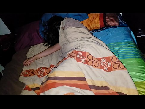 ❤️ Stepson berači svojo mlado mačeho, medtem ko ona spi. ❤❌ Porno pri nas ☑